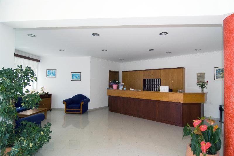Lilium Otel Agia Marina Dış mekan fotoğraf