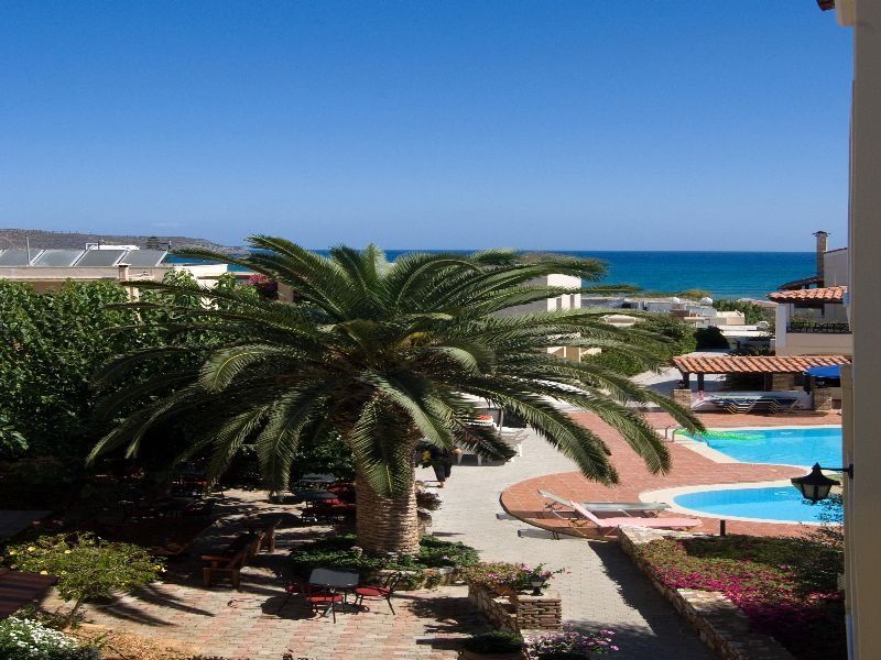Lilium Otel Agia Marina Dış mekan fotoğraf